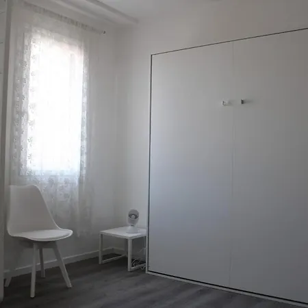 Second-floor In Chioggia's Main Square Apartment *